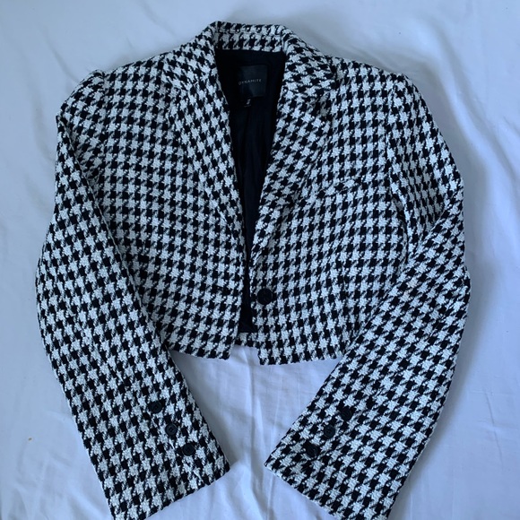 Dynamite Kora Cropped Houndstooth Blazer - Picture 2 of 4